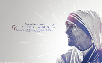 Mother Teresa Radiating Love Desktop Wallpaper