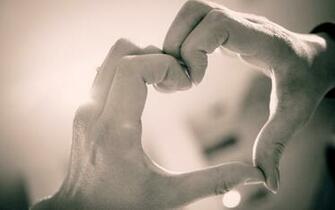 Fingers Guy Man Heart Love Background Wallpaper Widescreen