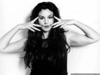 Monica Bellucci HD Wallpaper