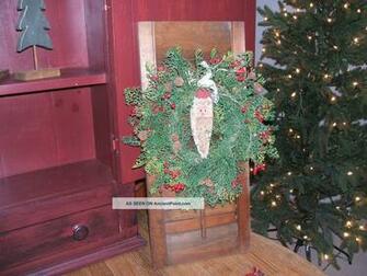 Primitive Christmas Decor Wallpaper