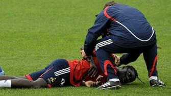 Bafetimbi Gomis Neden Bay L Yor In Hastal Ne