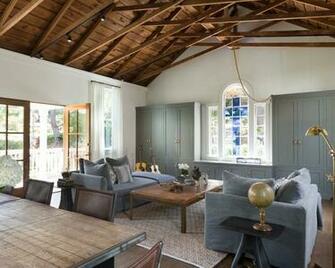 Benjamin Moore Jamestown Blue Home Design Ideas Pictures Remodel And