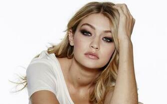 Gigi Hadid HD Wallpaper