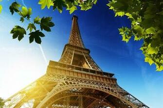 Eiffel Tower iPhone Wallpaper