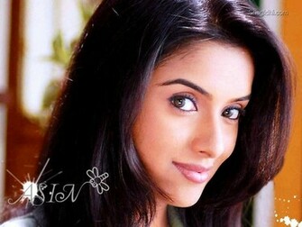Female Celebrities Indian Actress Asin Wallpaper Snegidhi