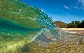 Wallpaper HD Shortbreak Curl Makena Beach Maui Hawaii