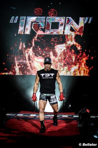Michael Chandler Def Benson Henderson At Bellator Best