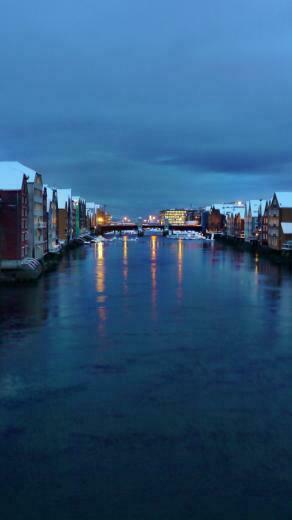 Trondheim Polar Nacht iPhone Wallpaper