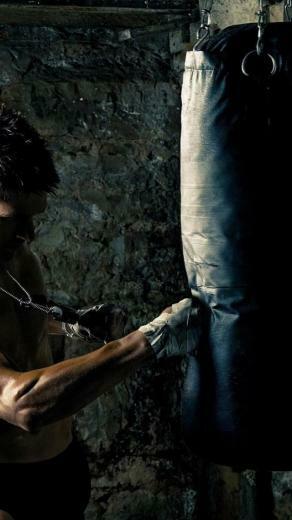 Kickboxer Training iPhone Wallpaper