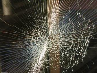 Realistic Cracked And Broken Screen Wallpaper Technosamrat