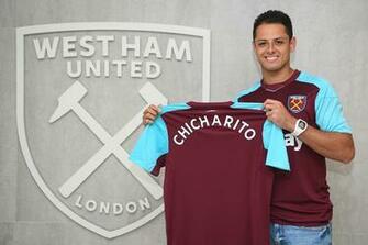 Javier Hernandez Completes Transfer To West Ham United