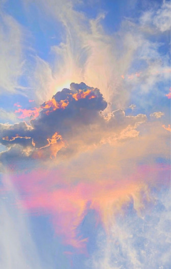 Pink And Blue Clouds In The Sky Wallpaper