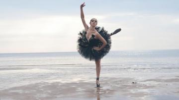 Ballerina Wallpaper