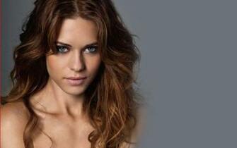 Lyndsy Fonseca Wallpaper