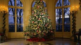 Wallpaper Victorian Style Christmas Tree X