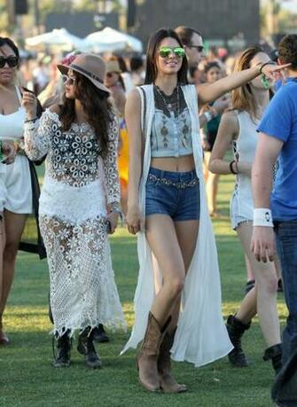 Coachella Wallpaper Sexy Girls Live
