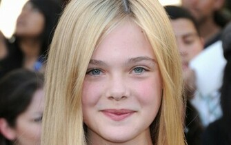Elle Fanning Wallpaper Desktop Jpg