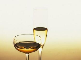 Wine Glass Tall And Small Screensaver Screensavers