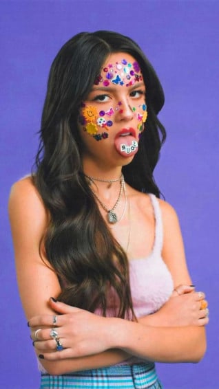 Olivia Rodrigo Wallpaper