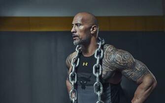 Dwayne Johnson Intense Workout Wallpaper Baltana