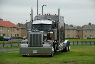Kenworth W900 Semi Tractor Wallpaper