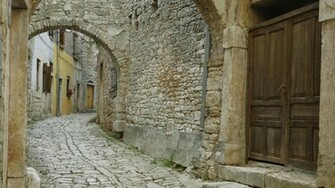 Old Street In Jerusalem Wallpaper