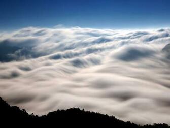 Landscape Of Mountain Wave Clouds In Giant Windows Wallpaper HD
