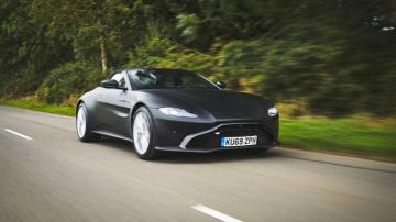 Aston Martin Vantage Roadster Preed In Official Image