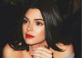 Kendall Jenner iPhone Wallpaper