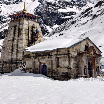 Kedarnath Temple With Snow Mountain 4k 9gwpdk2m01rimfq1 Wallpaper
