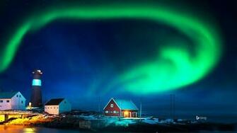 Beachfront Northern Lights Bing Theme Wallpaper