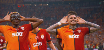 Osimhen Celebrates With Rival Striker Icardi Wallpaper