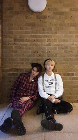 Stray Kids Locks Hyunlix Instagram Wallpaper