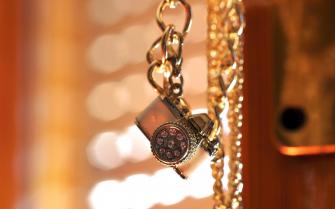 Mood Pendant Camera Chain