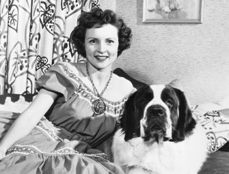 Betty White Background Wallpaper