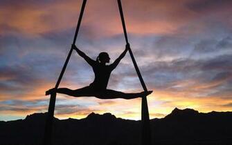 Wallpaper Silhouette Air Gymnast Girl