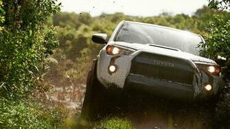Toyota 4runner Trd Pro White Off Road Drive Headlights On In