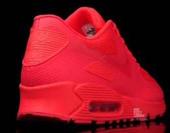 Nike Air Max Hyperfuse Solar Red Desktop Wallpaper