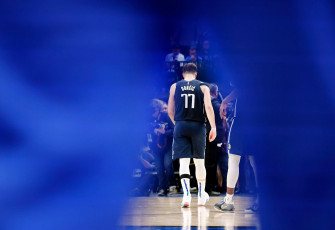 Mavs Warriors Game Photos Andrew Wiggins Vicious Dunk On Luka