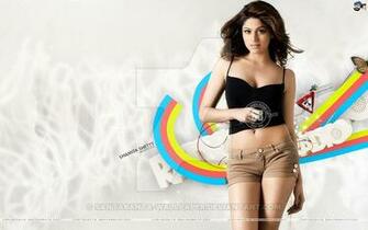 Bollywood Wallpaper1 By Santabanta Wallpaper