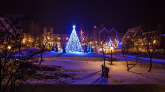 4k Ultra HD Christmas Town Wallpaper