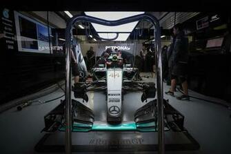 Mercedes W08 Wallpaper