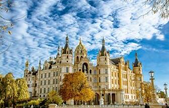 Desktop Wallpaper Germany Schwerin Autumn Castles Sky Cities