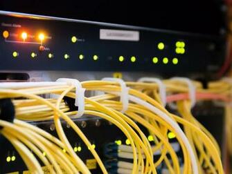 Uniti Group Shares Tumble On Windstream Holdings Commentary