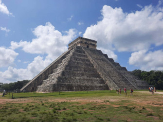 Majestic Of Chichen Itza Mexico Wallpaper