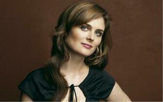 Emily Deschanel Wallpaper X Net