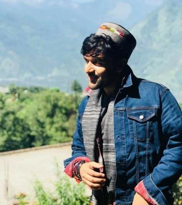 Ishq Tera Guru Pics Love