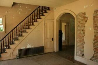 The Master Of Plaster Restores Victorian Walls At Roff Home