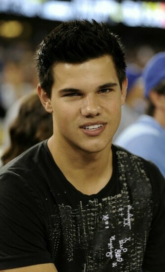 Taylor Lautner Jacob Black Photo