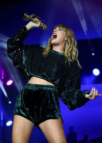 Taylor Swift Capital Fm Jingle Bell Ball In London